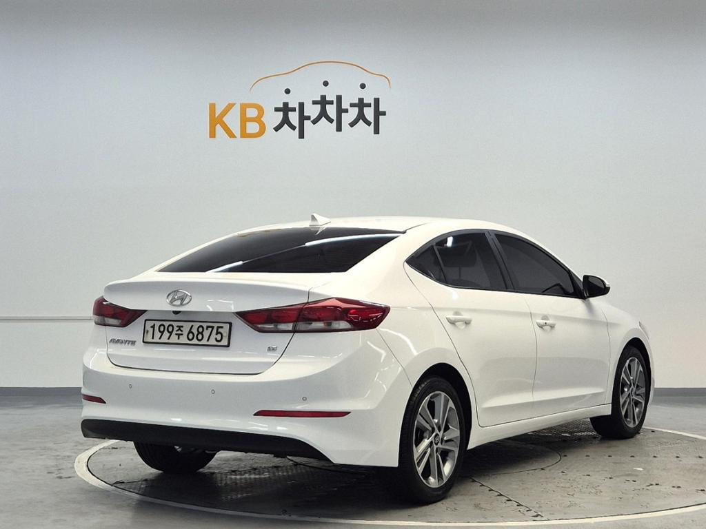2018 HYUNDAI AVANTE AD 