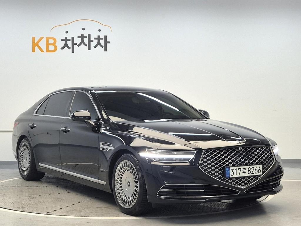 2021 GENESIS G90 