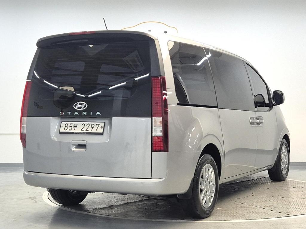 2022 HYUNDAI STARIA 