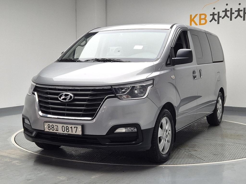 2018 HYUNDAI THE NEW GRAND STAREX 