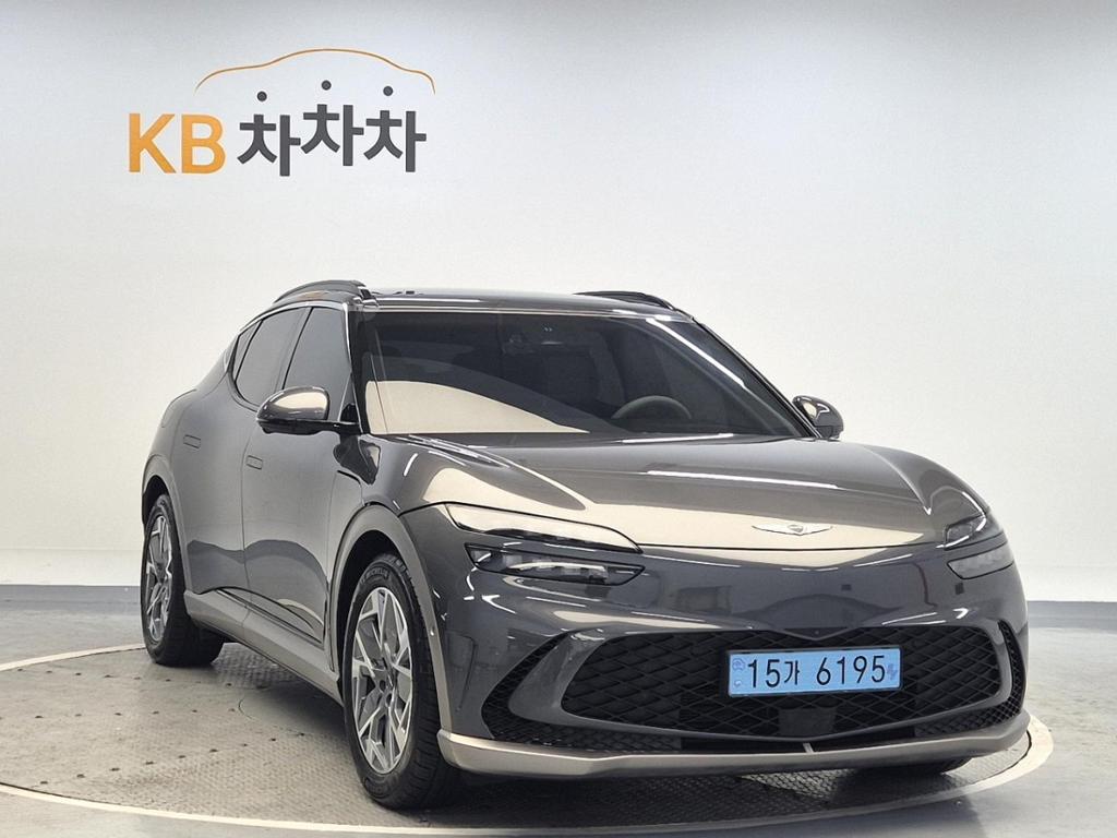 2022 GENESIS GV60 
