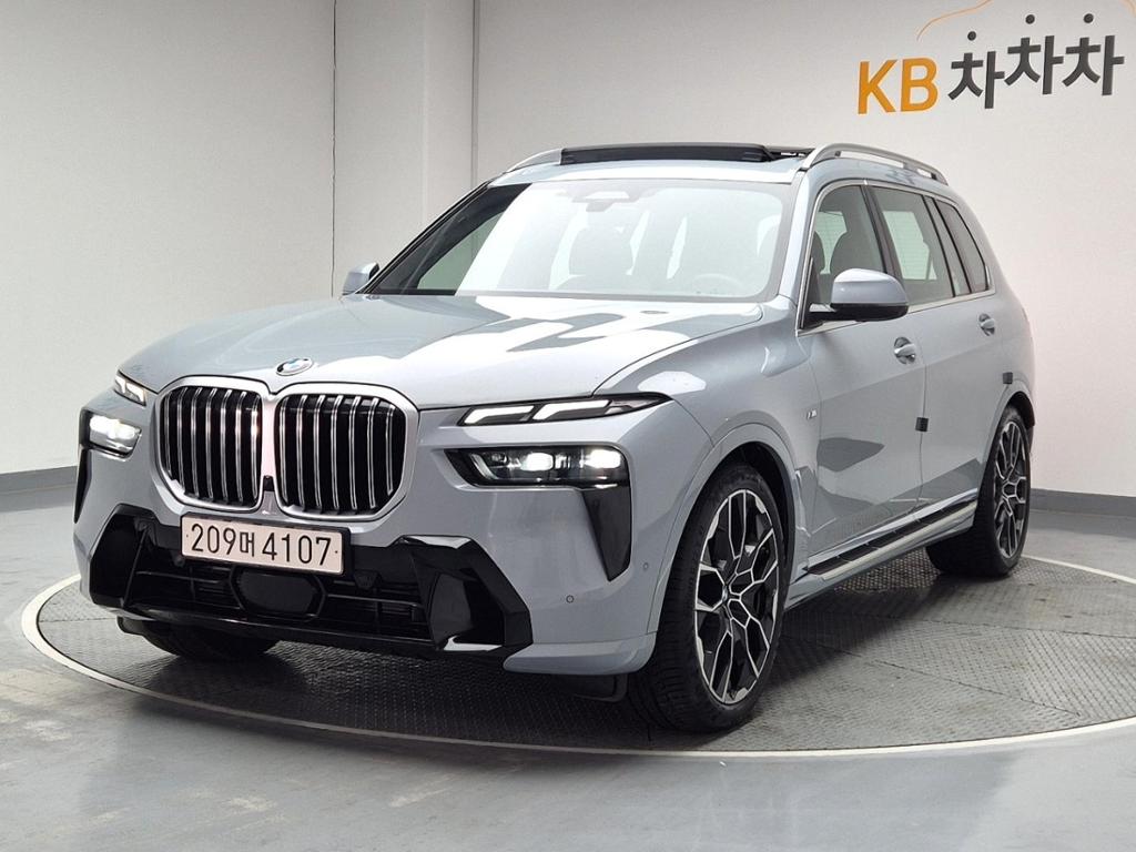 2024 BMW X7 