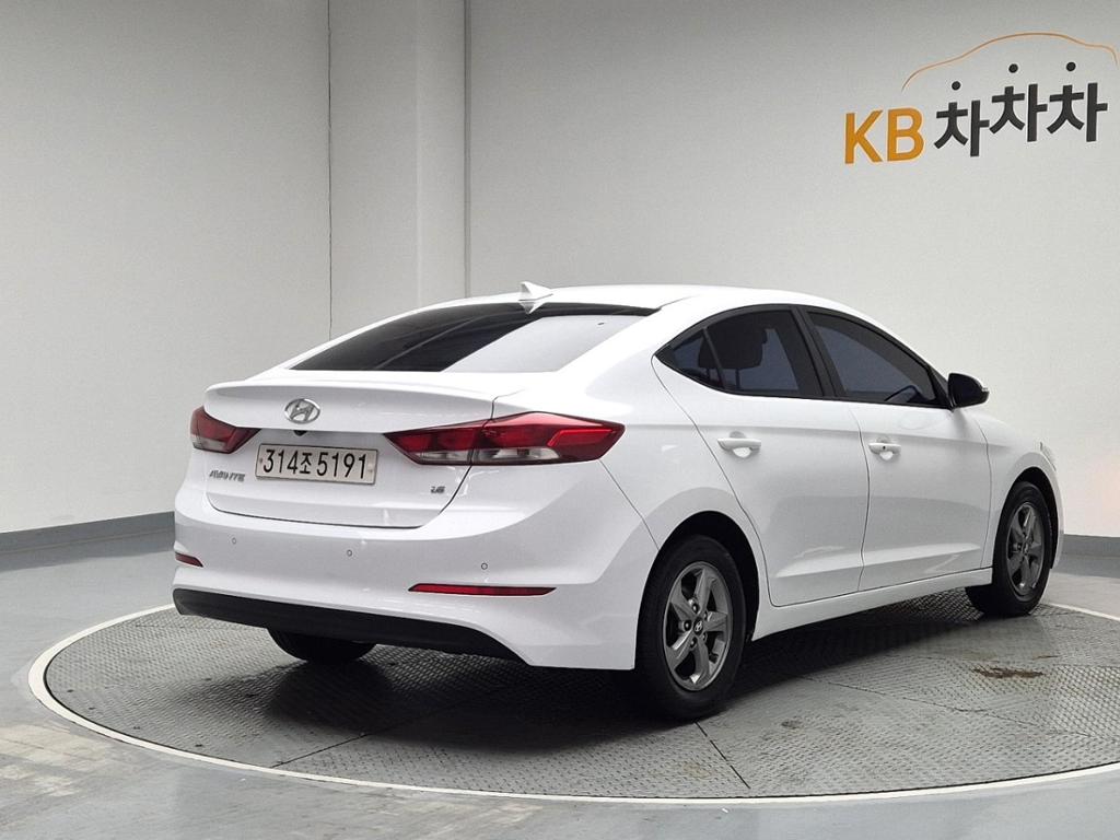 2018 HYUNDAI AVANTE AD 