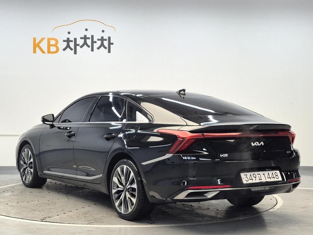 2023 KIA K8 
