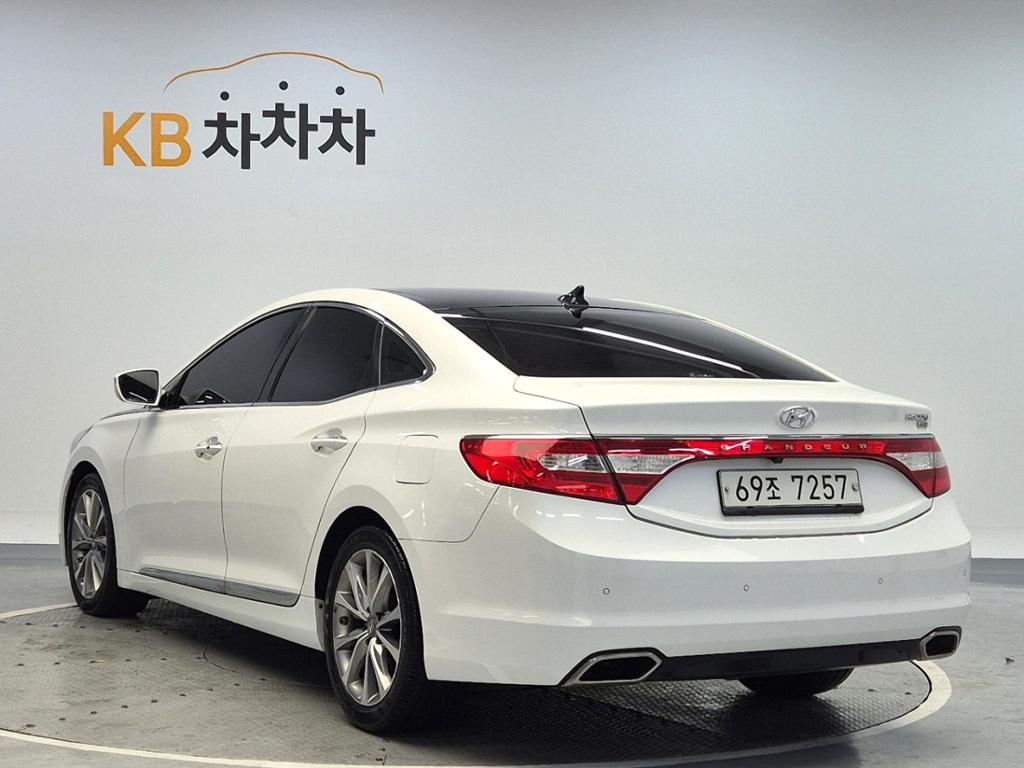 2016 HYUNDAI GRANDEUR HG 
