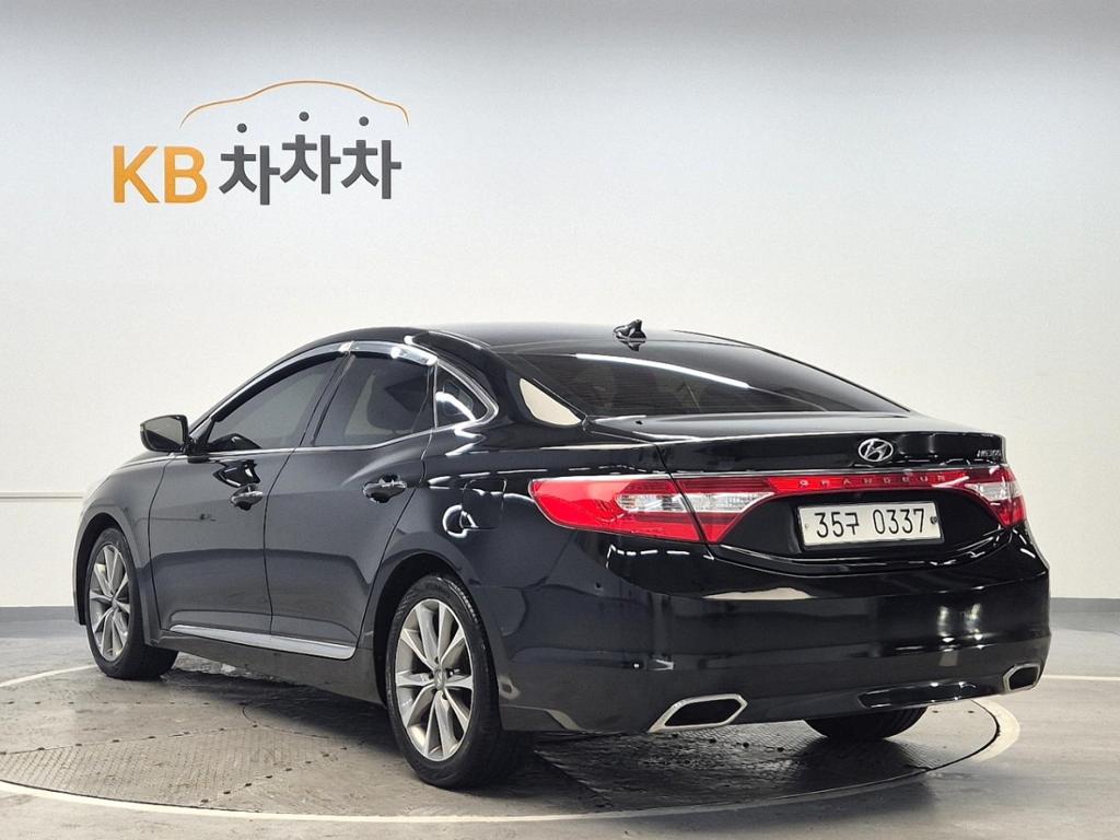 2017 HYUNDAI GRANDEUR HG 