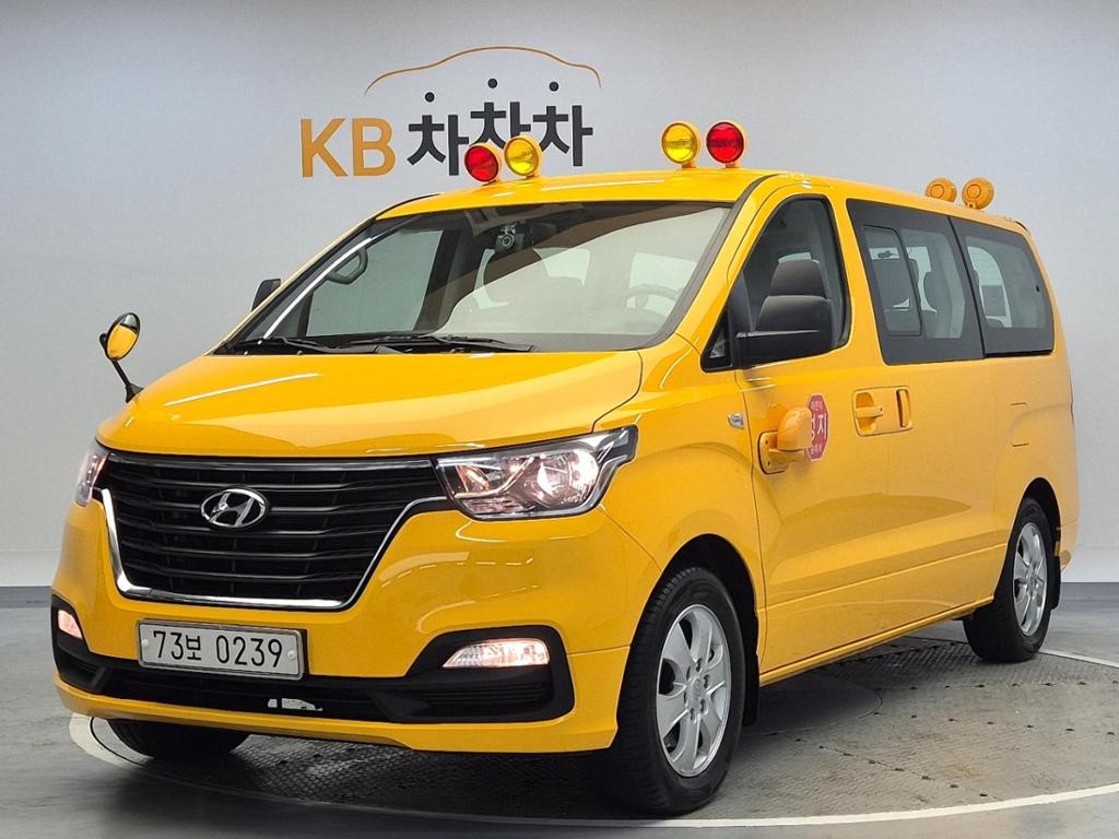 2021 HYUNDAI THE NEW GRAND STAREX 