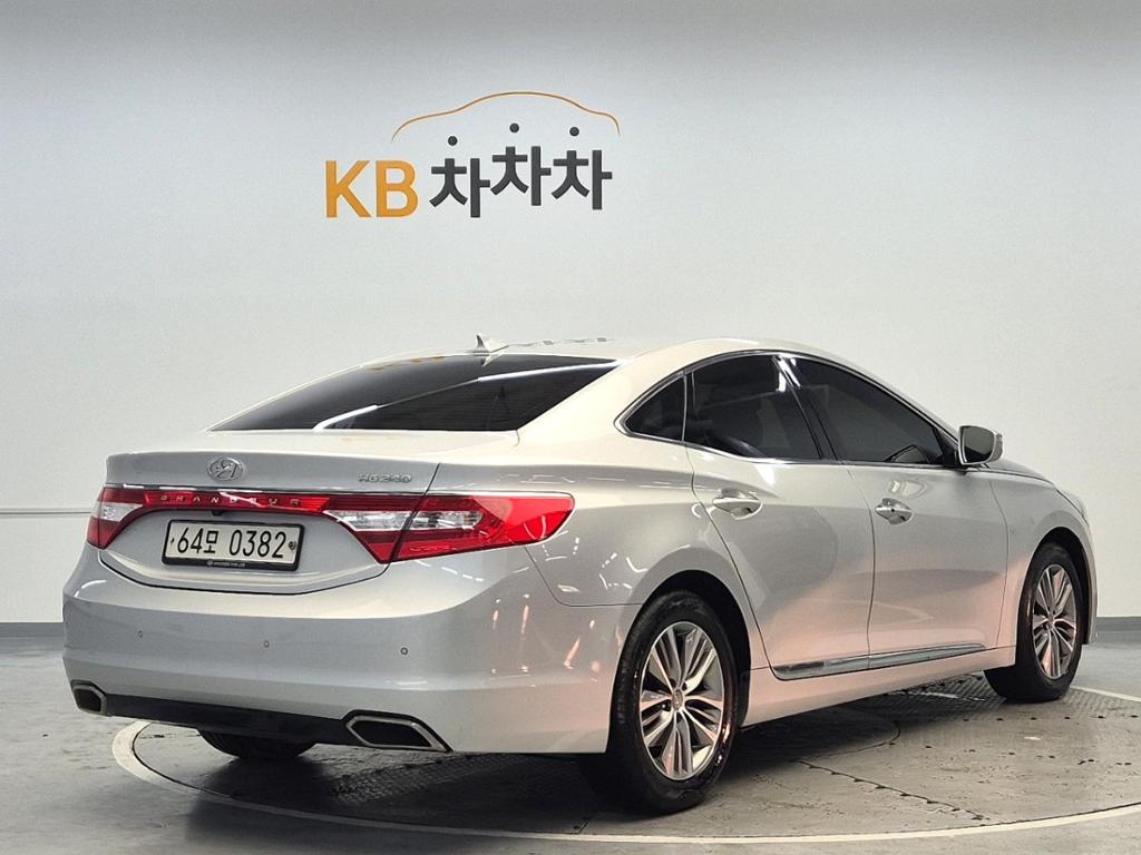 2017 HYUNDAI GRANDEUR HG 