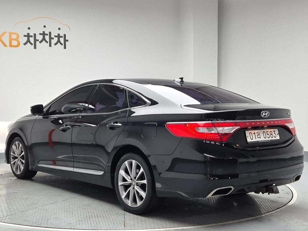 2016 HYUNDAI GRANDEUR HG 
