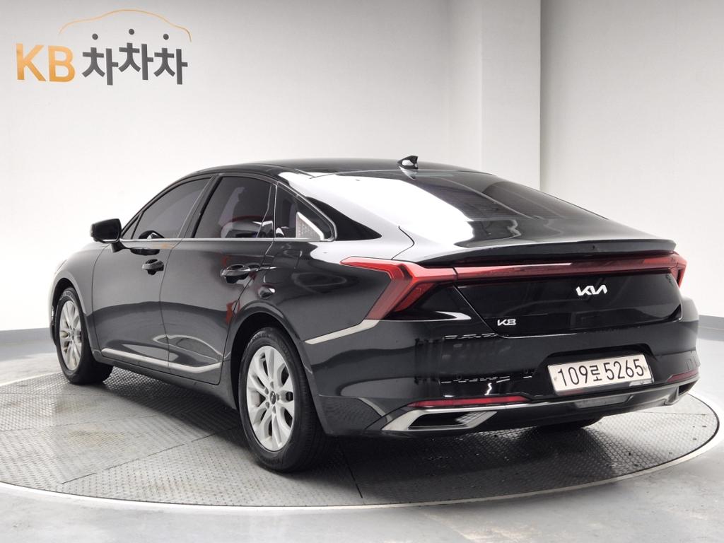 2022 KIA K8 