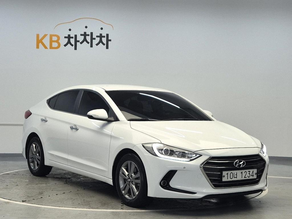 2018 HYUNDAI AVANTE AD 