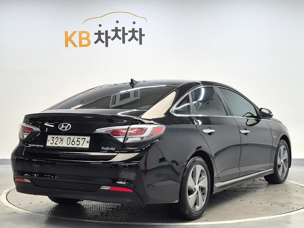 2017 HYUNDAI LF SONATA HYBRID 