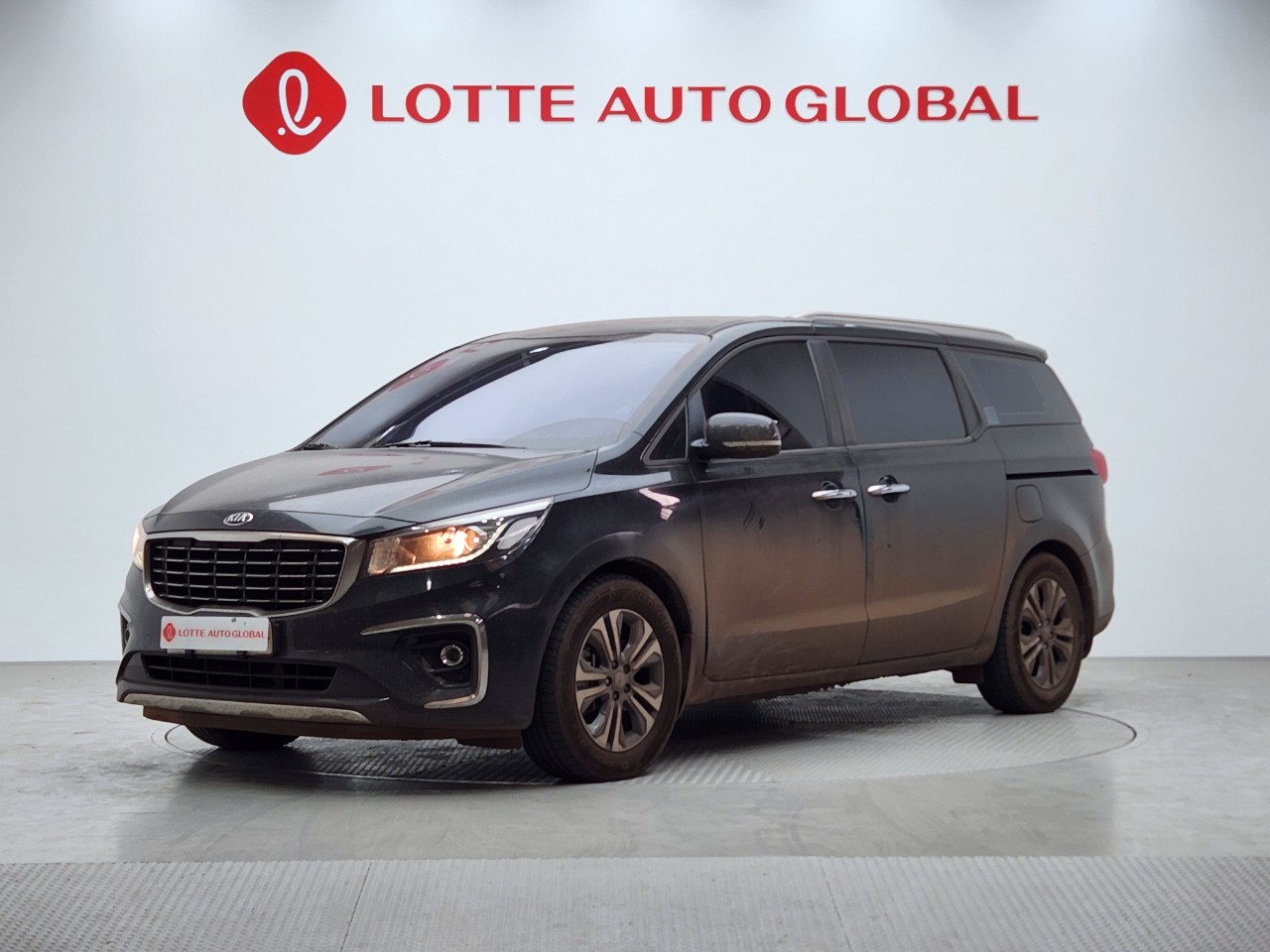 2019 KIA THE NEW CARNIVAL 9seat Diesel Luxury