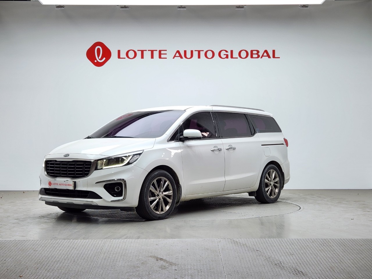 2019 KIA THE NEW CARNIVAL 9seat Diesel Prestige