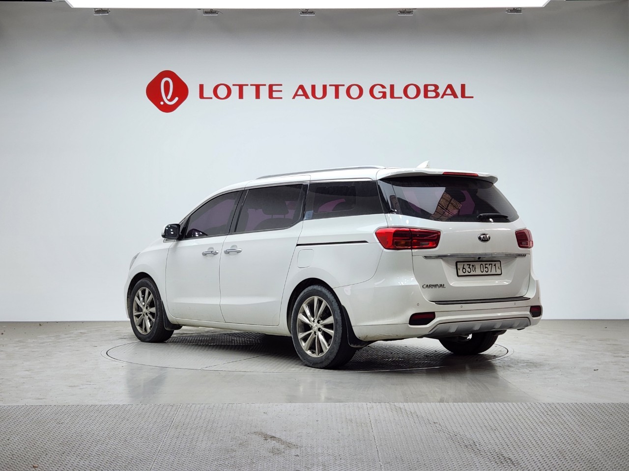 2019 KIA THE NEW CARNIVAL 9seat Diesel Prestige