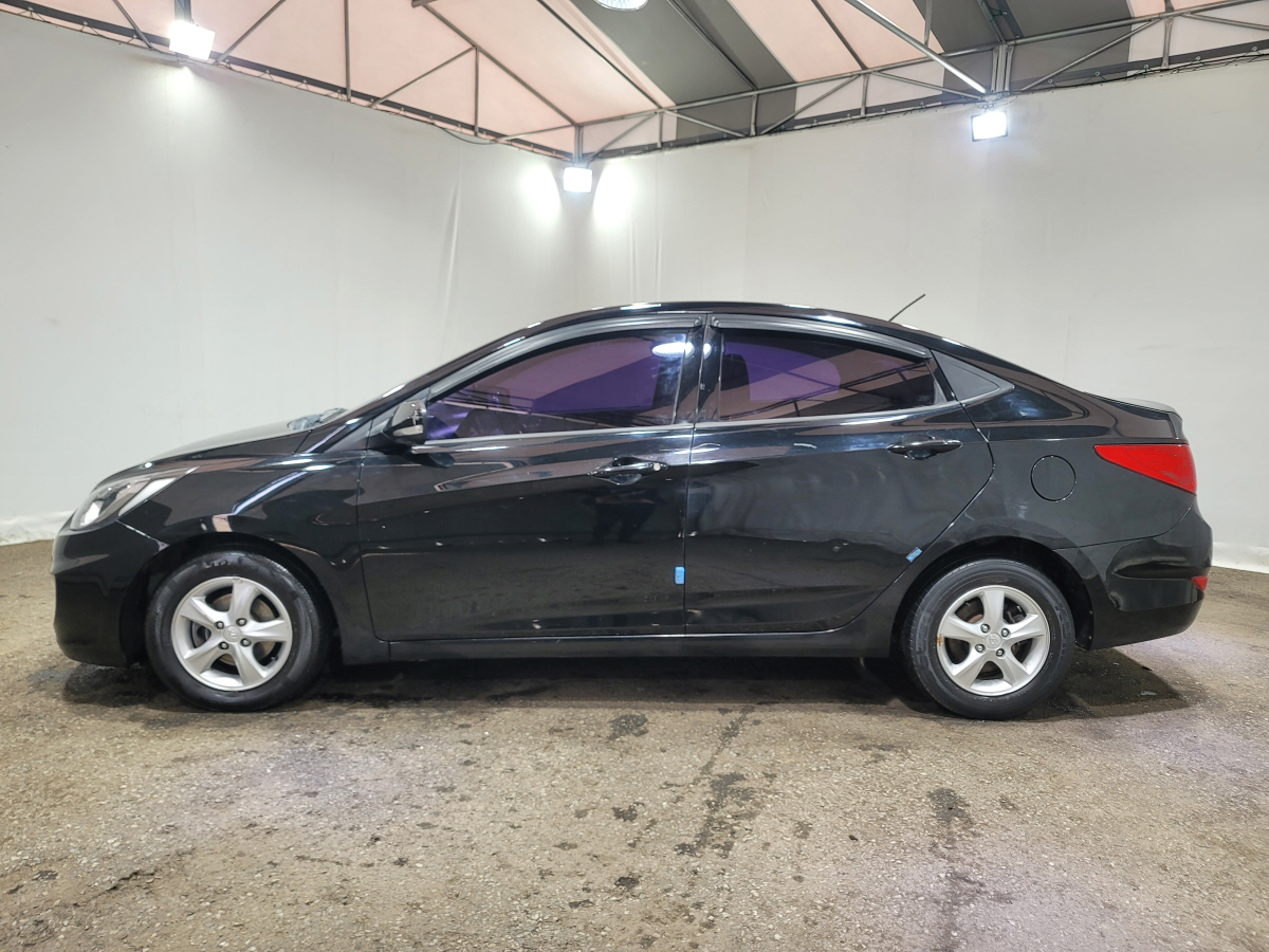 2015 HYUNDAI ACCENT (NEW) 