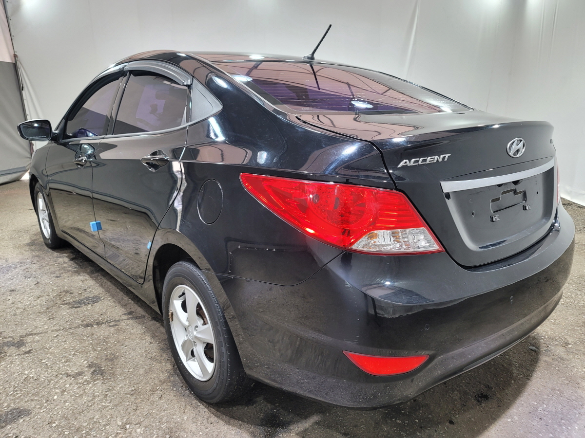 2015 HYUNDAI ACCENT (NEW) 