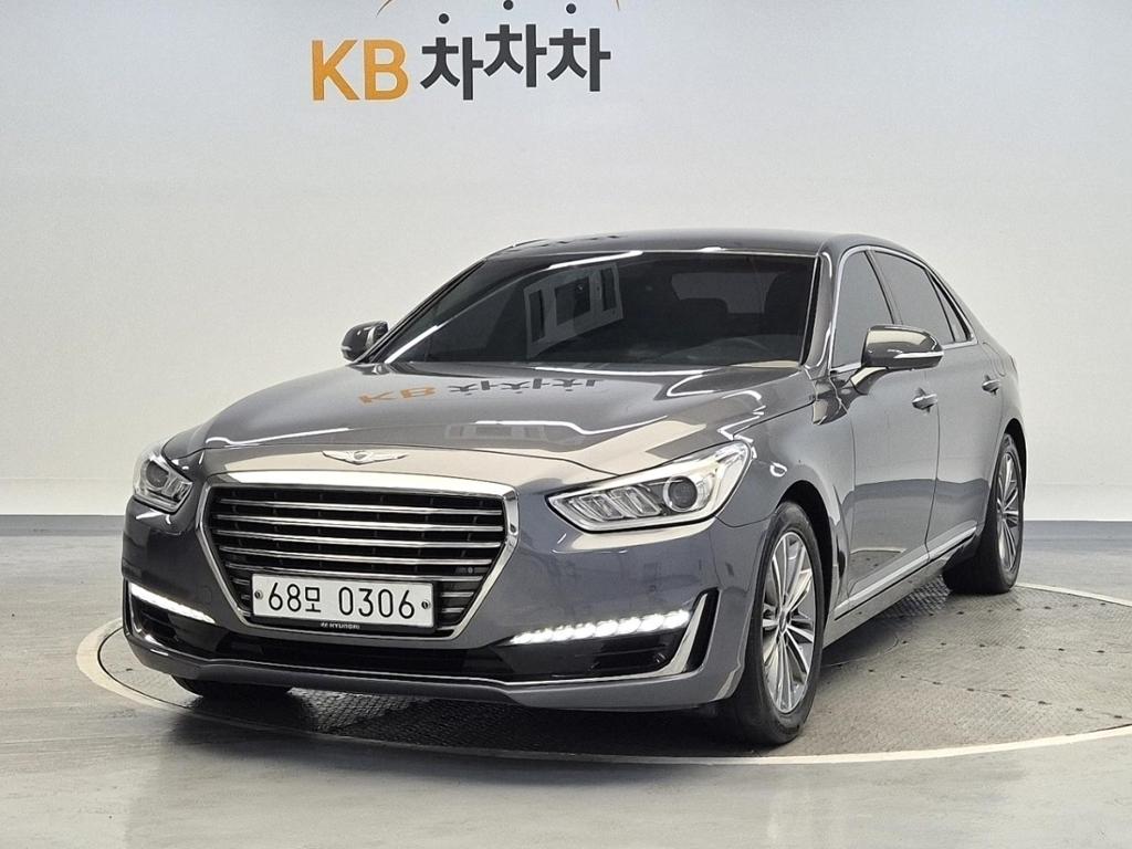 2017 GENESIS EQ900 