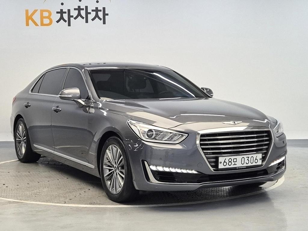 2017 GENESIS EQ900 