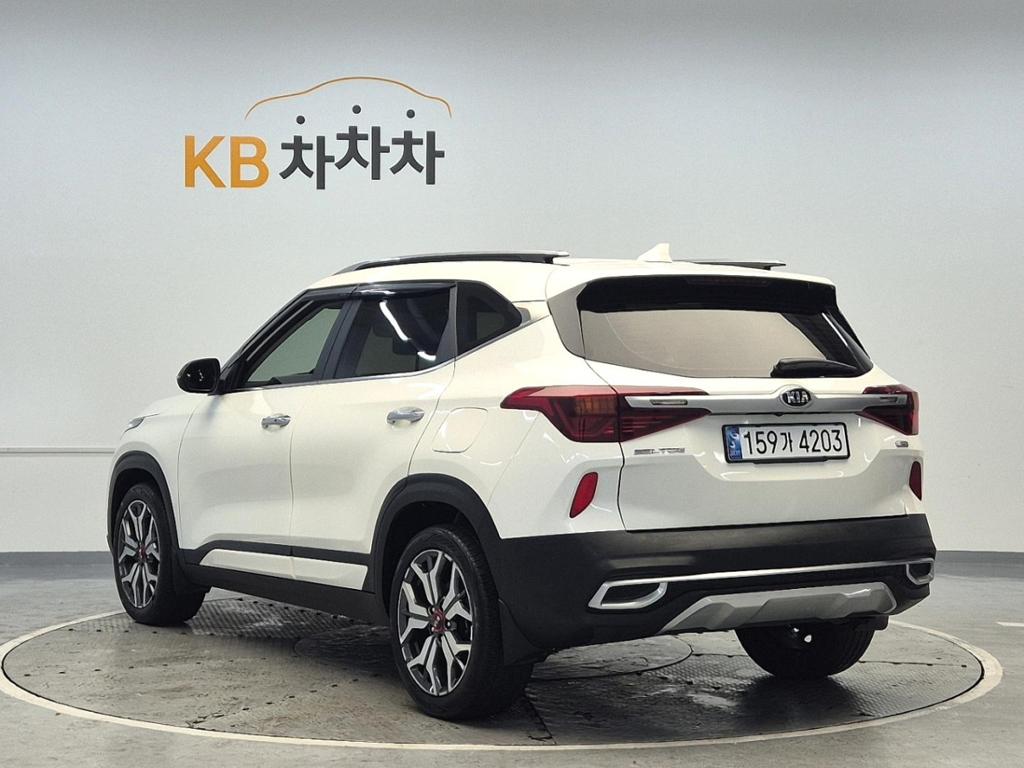 2022 KIA SELTOS 