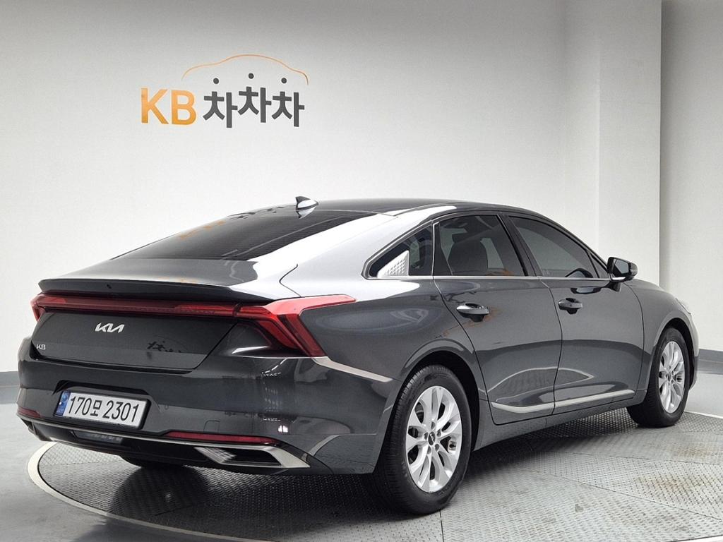 2022 KIA K8 