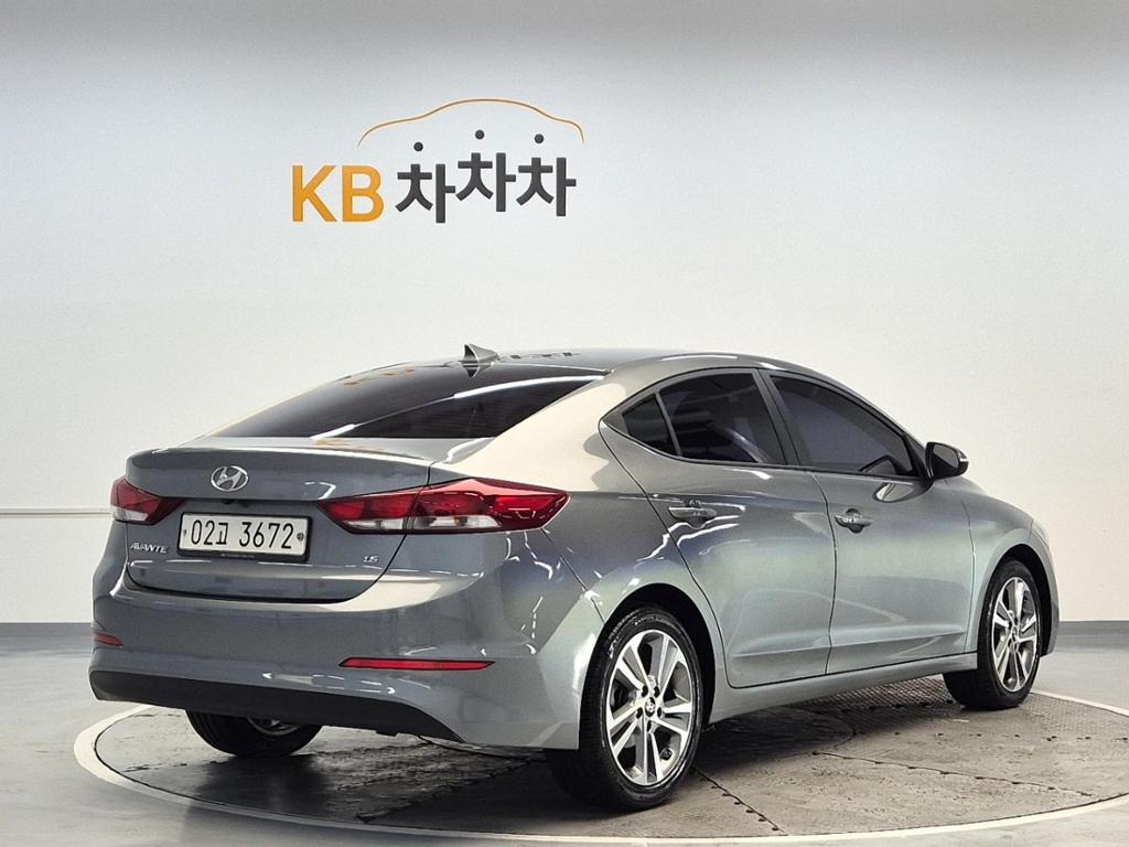 2018 HYUNDAI AVANTE AD 