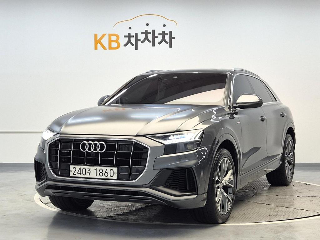2020 AUDI Q8 