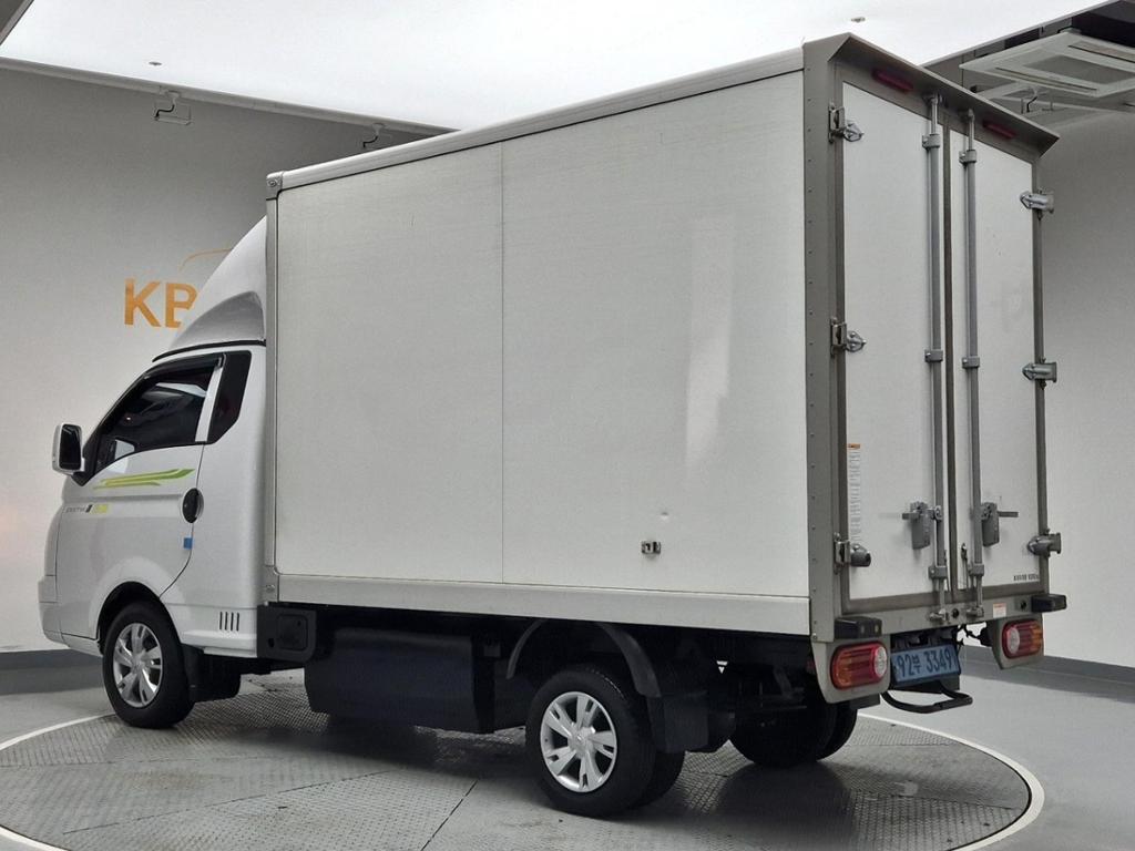 2023 HYUNDAI PORTER II ELECTRIC 