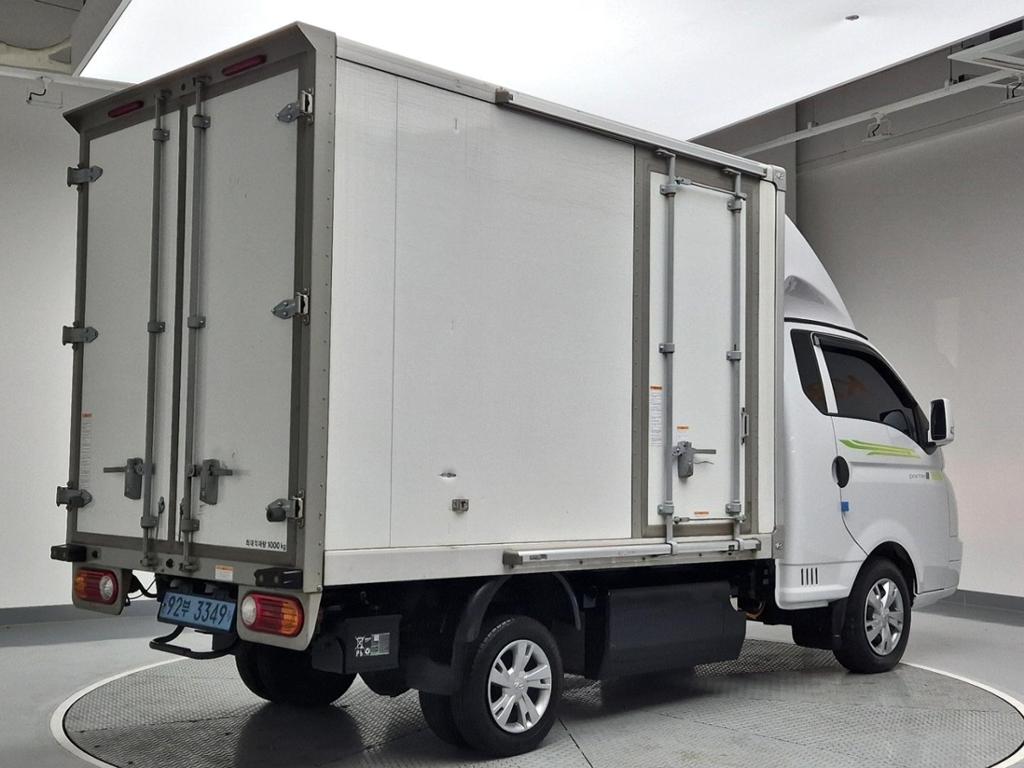 2023 HYUNDAI PORTER II ELECTRIC 