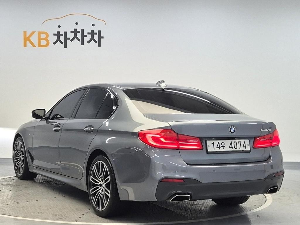2017 BMW 5 SERIES (7Gen) 