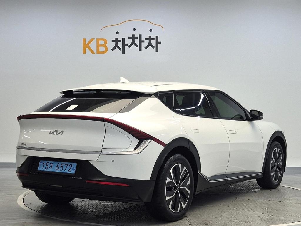2022 KIA EV6 