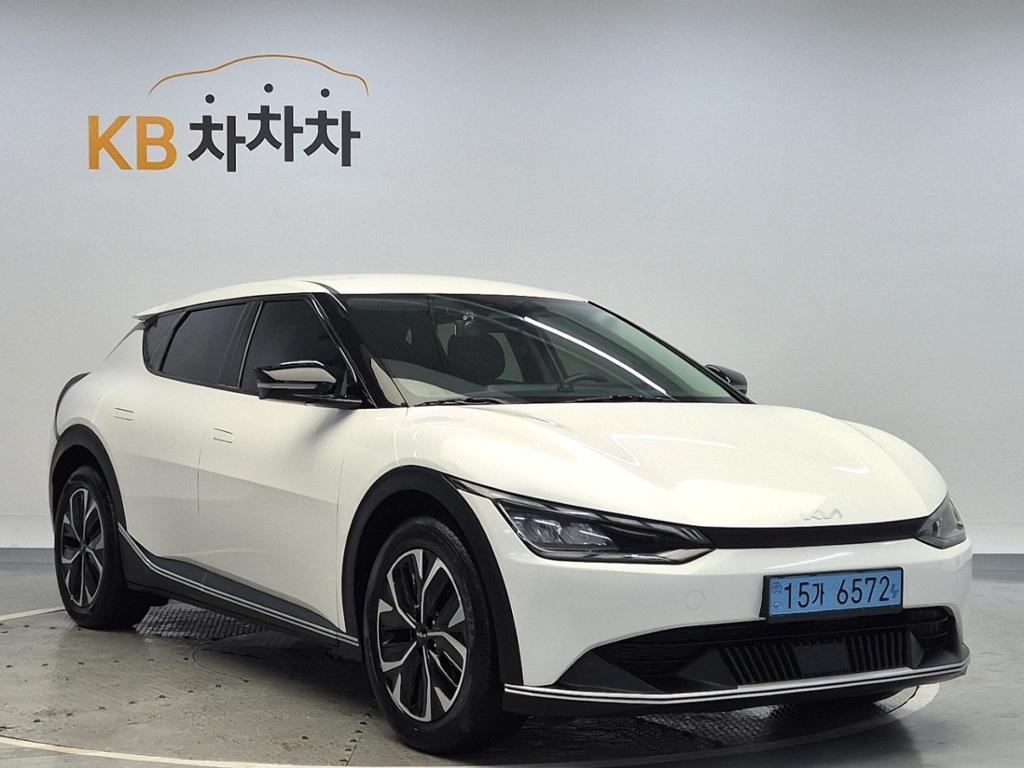 2022 KIA EV6 