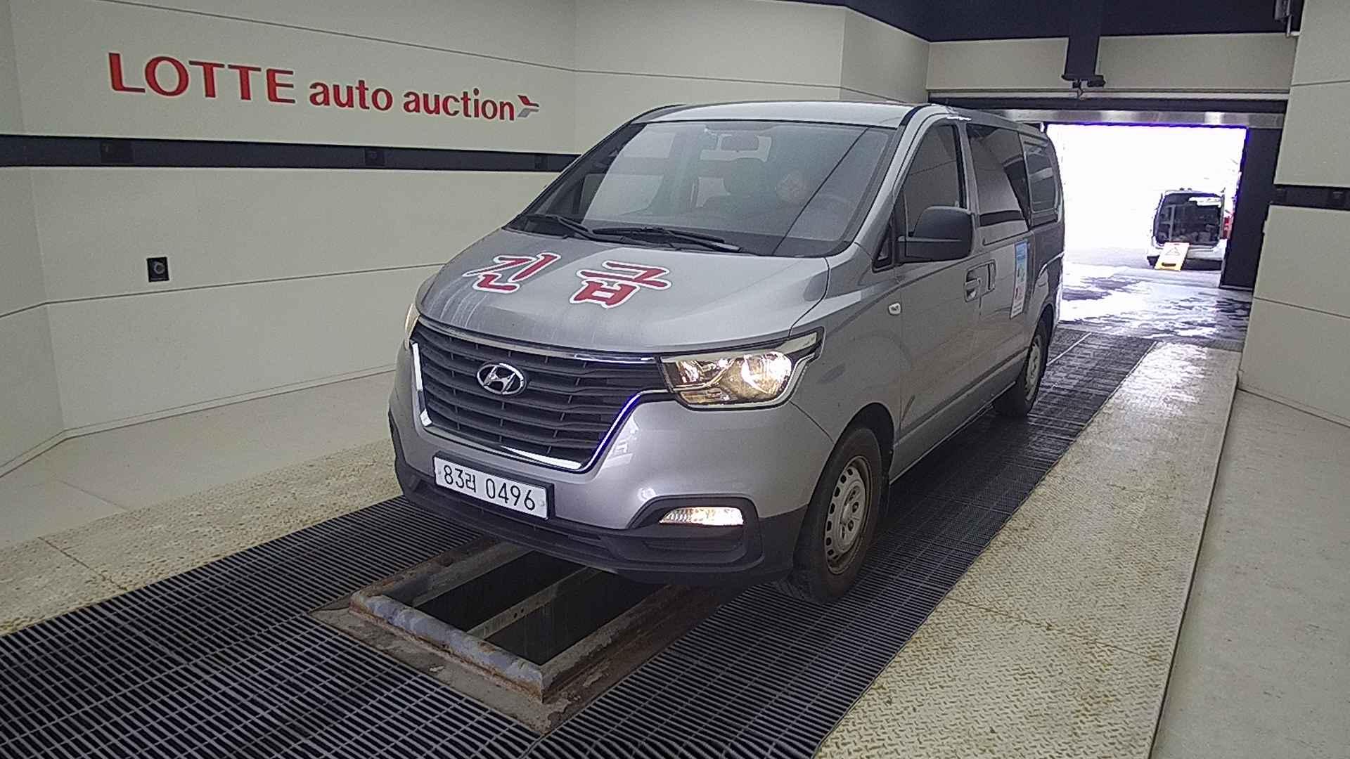 2020 HYUNDAI THE NEW GRAND STAREX 5seat Diesel Van Style