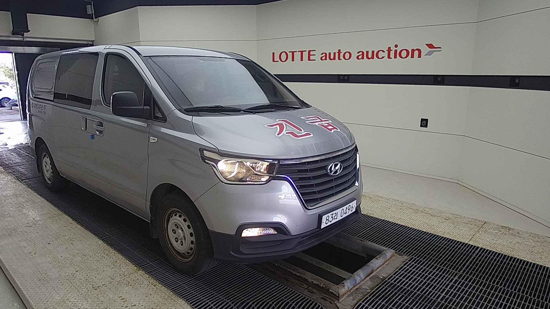 2020 HYUNDAI THE NEW GRAND STAREX 5seat Diesel Van Style