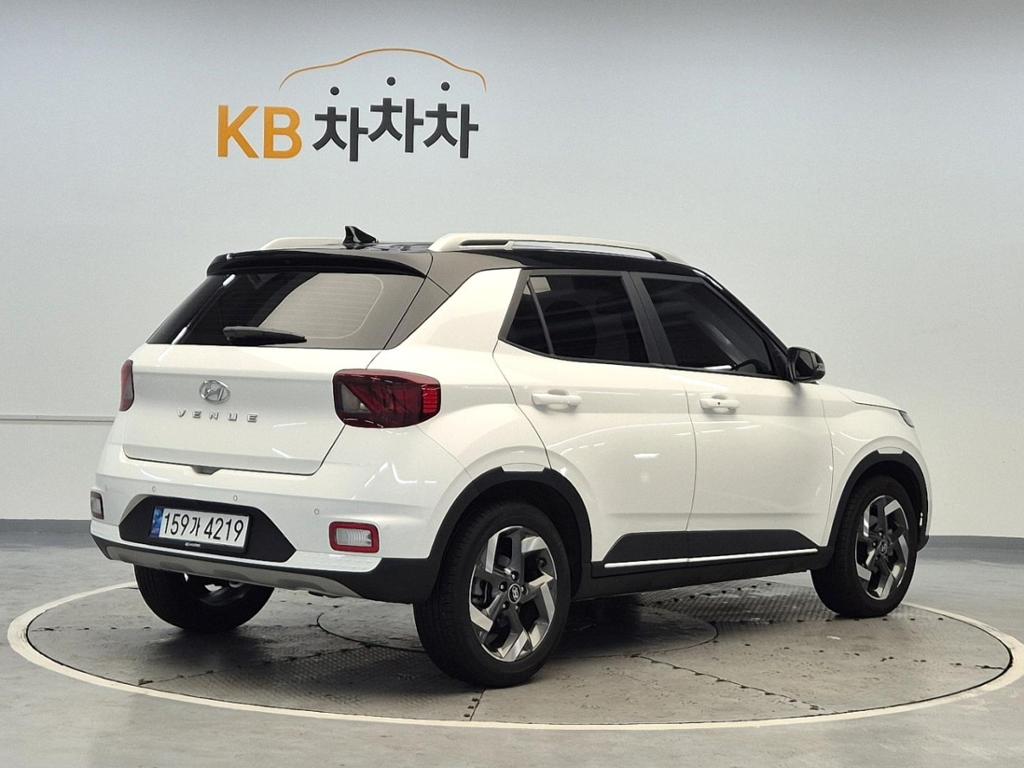 2023 HYUNDAI VENUE 
