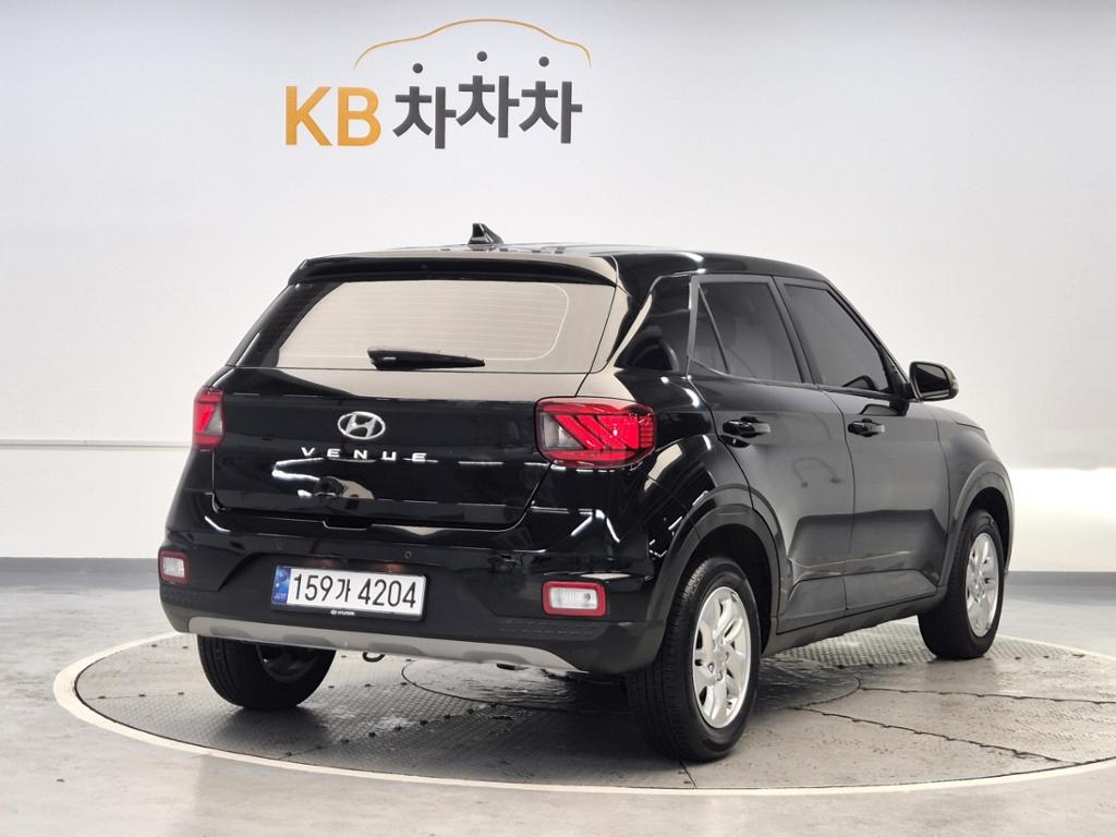 2023 HYUNDAI VENUE 