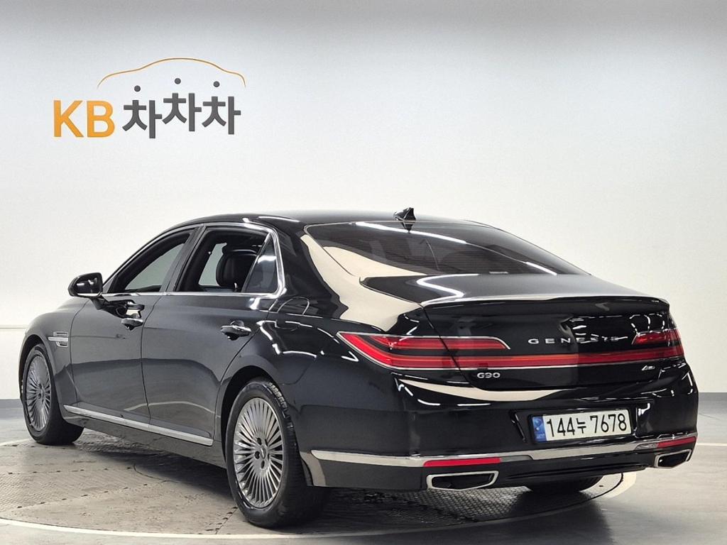 2021 GENESIS G90 