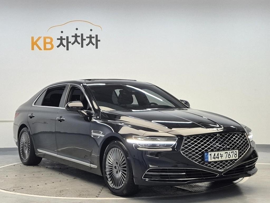 2021 GENESIS G90 