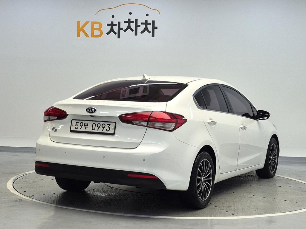 2016 KIA THE NEW K3 