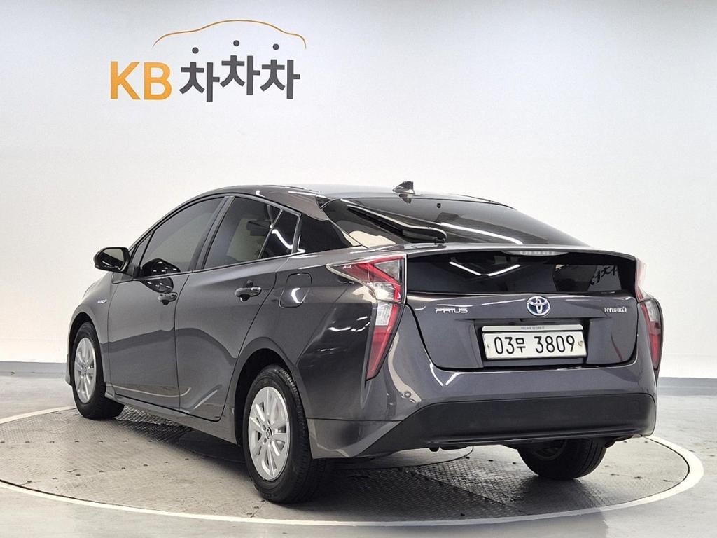 2018 TOYOTA PRIUS(4G) 
