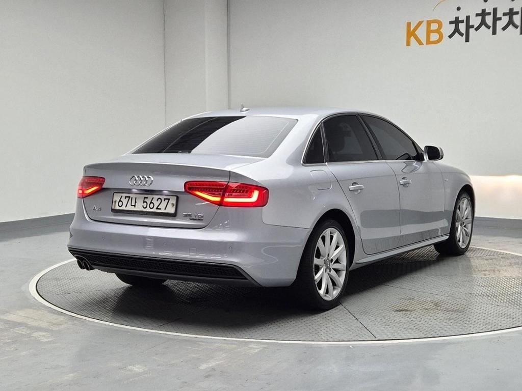 2015 AUDI A4 (4Gen) 