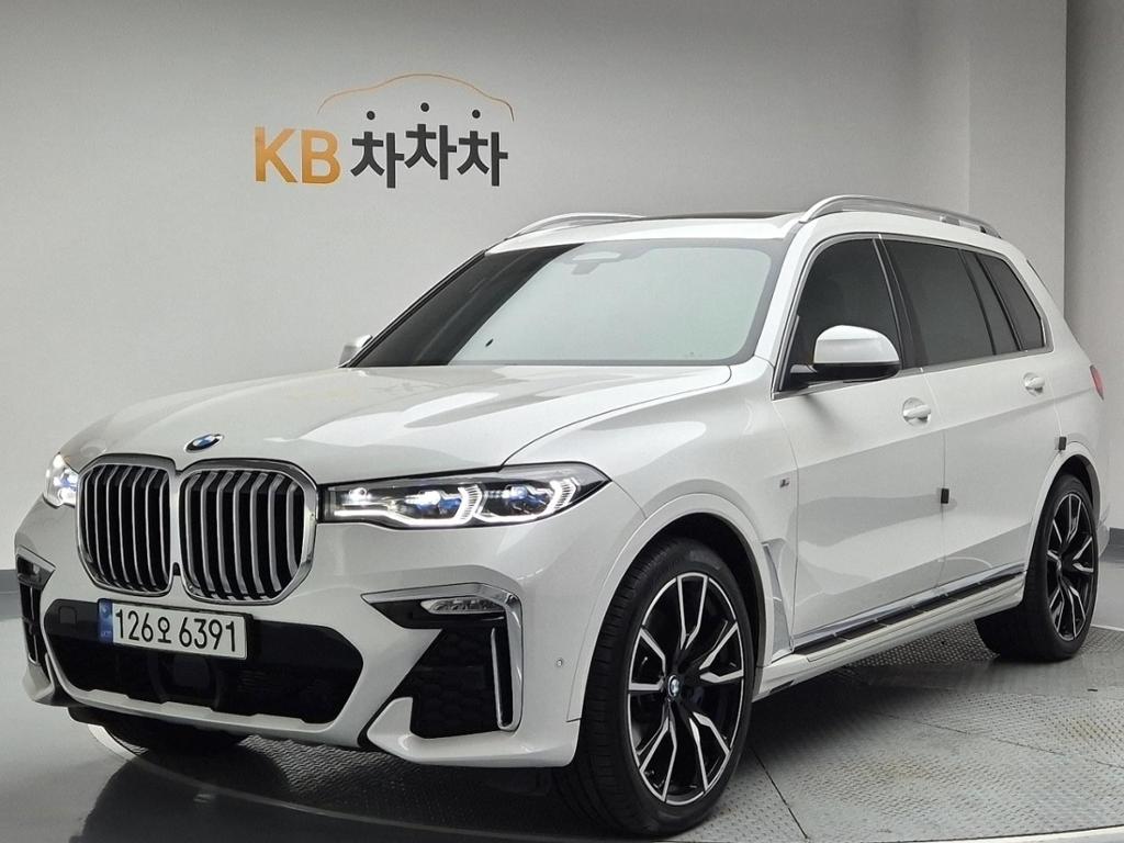 2022 BMW X7 