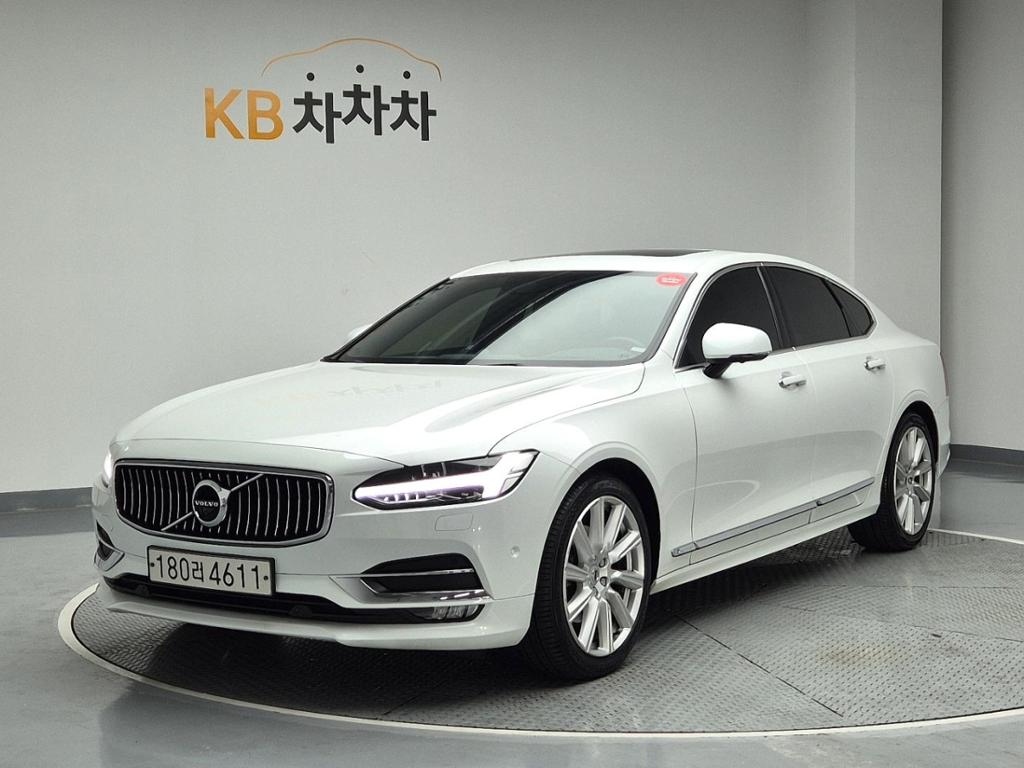 2020 VOLVO S90 
