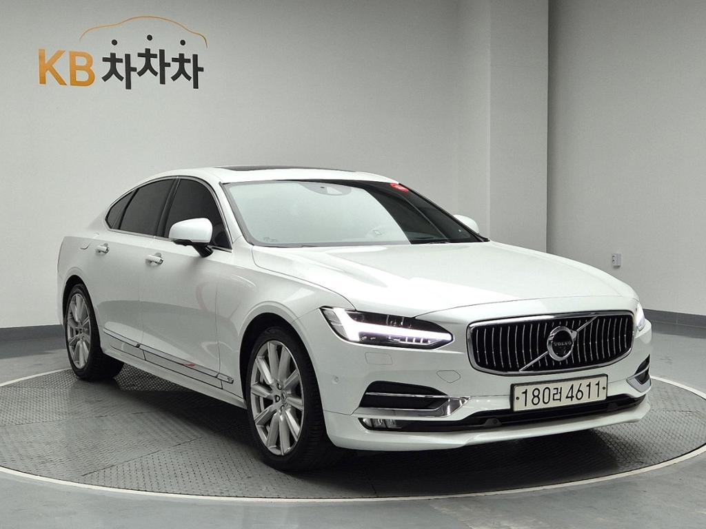 2020 VOLVO S90 