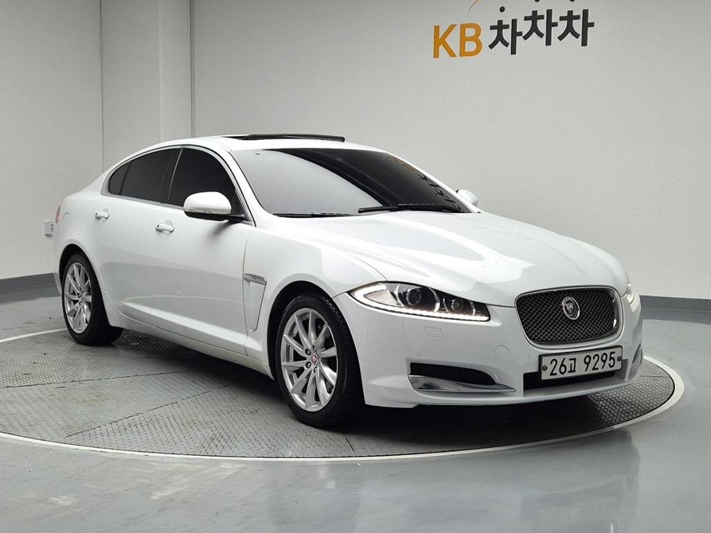 2015 JAGUAR XF (1G) 