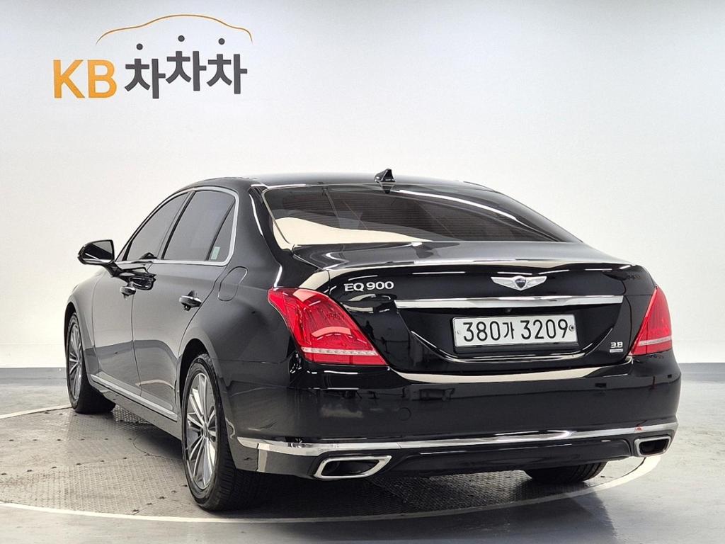 2016 GENESIS EQ900 