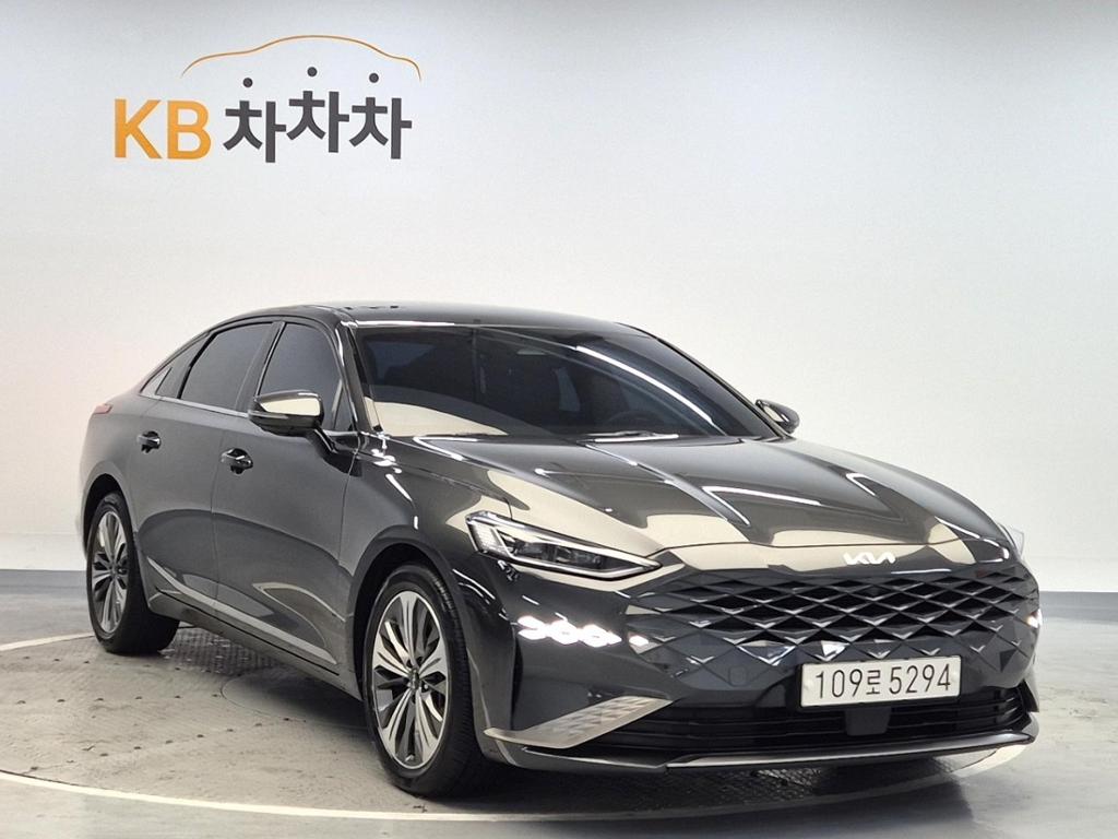 2022 KIA K8 