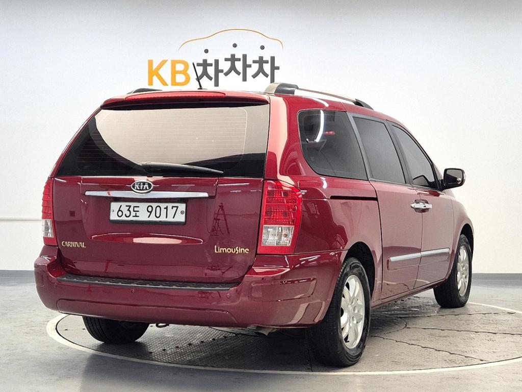 2012 KIA CARNIVAL R 