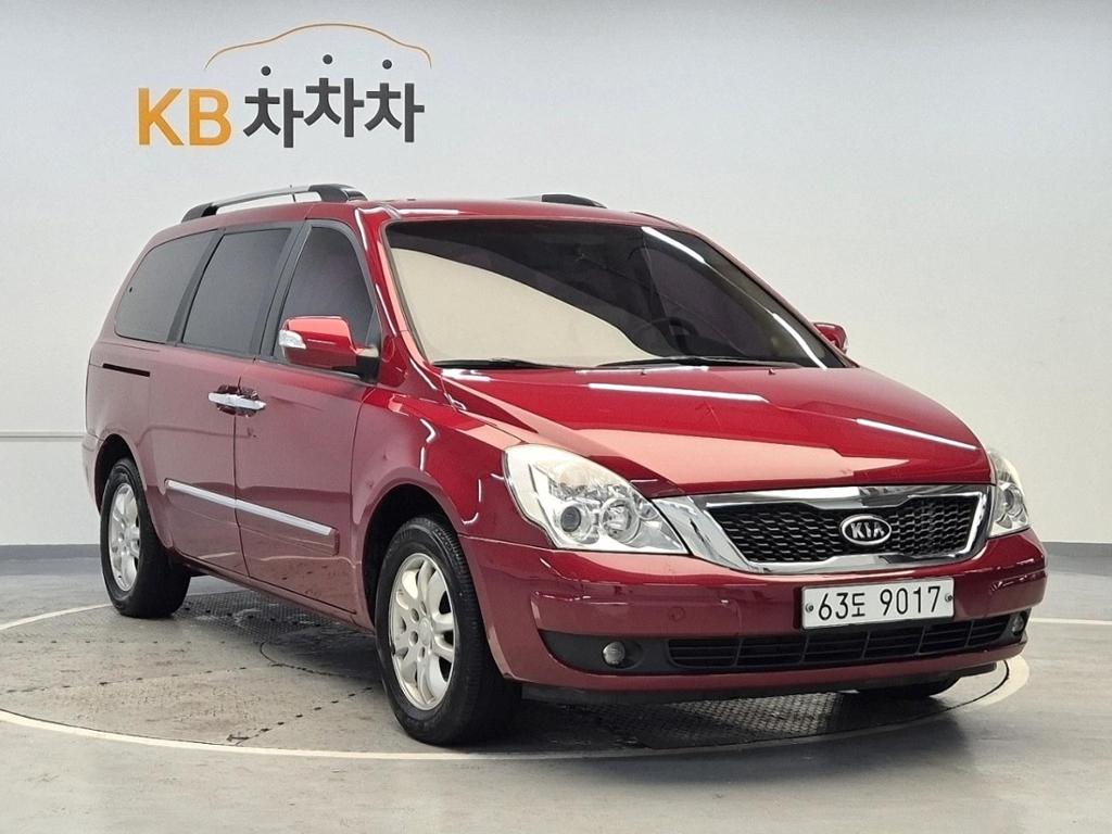 2012 KIA CARNIVAL R 