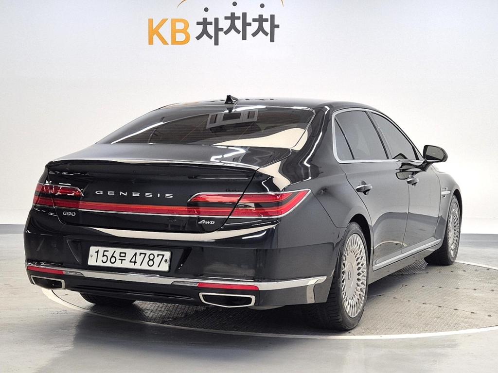 2021 GENESIS G90 
